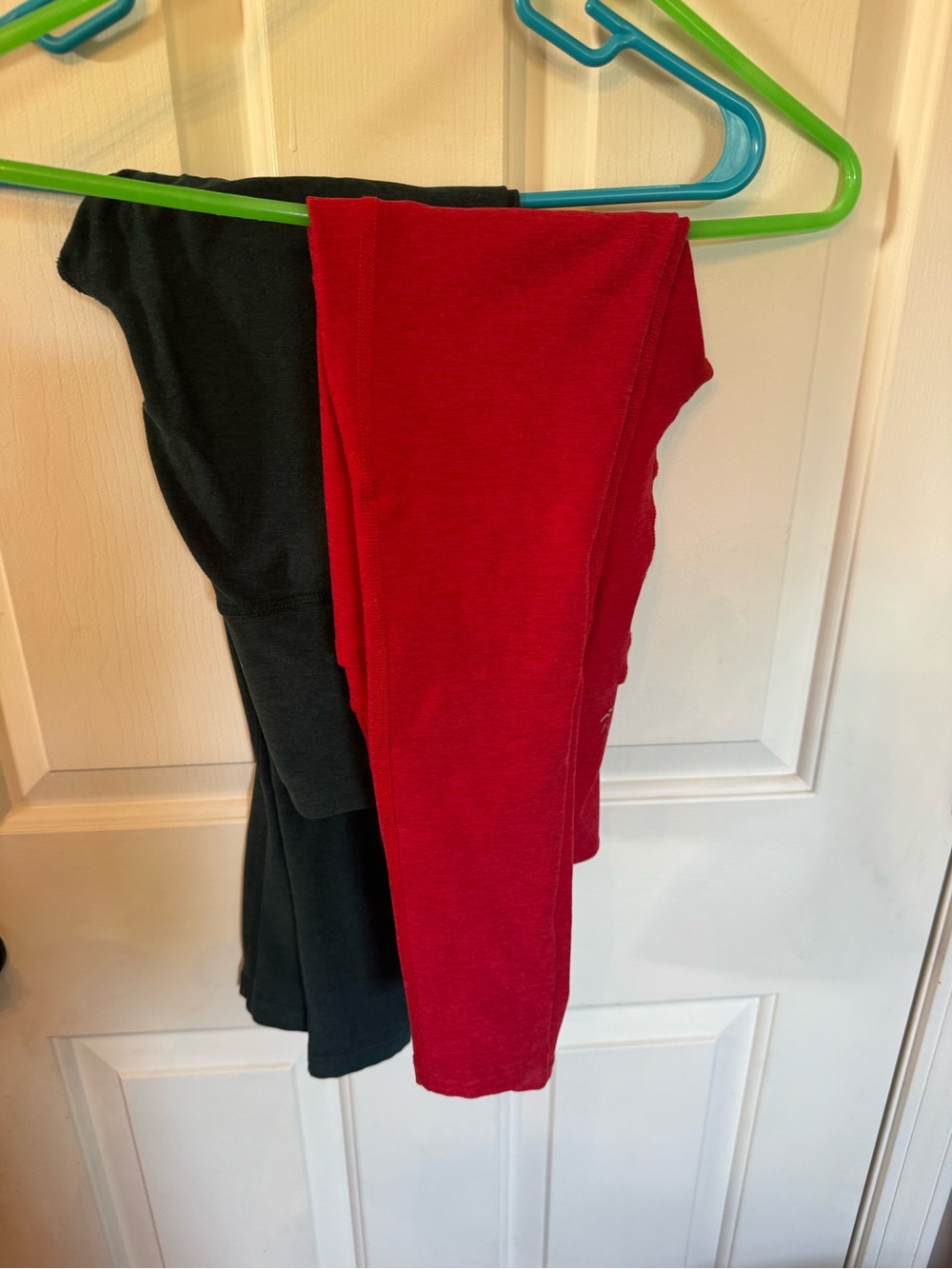 Beyond Yoga Womens Leggings Lot of 3.  EUC.  Sz small.